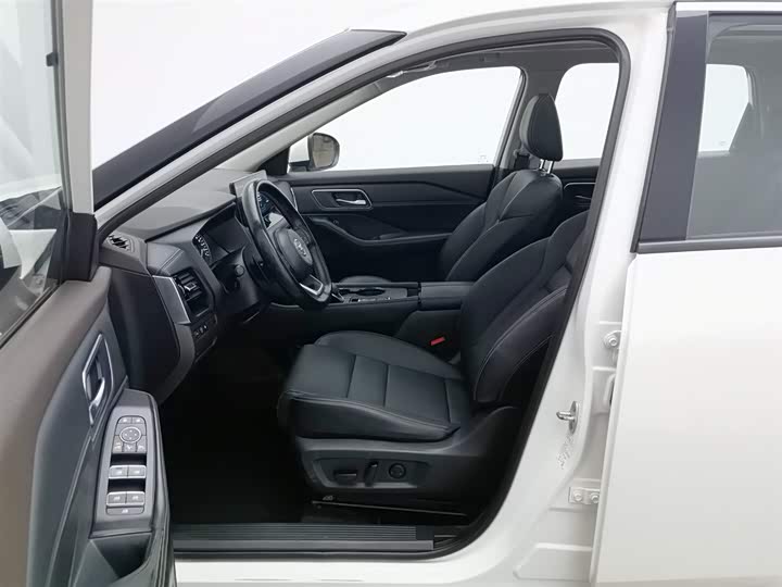 Фото 10 - Nissan X-Trail