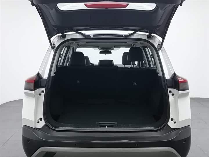 Фото 16 - Nissan X-Trail