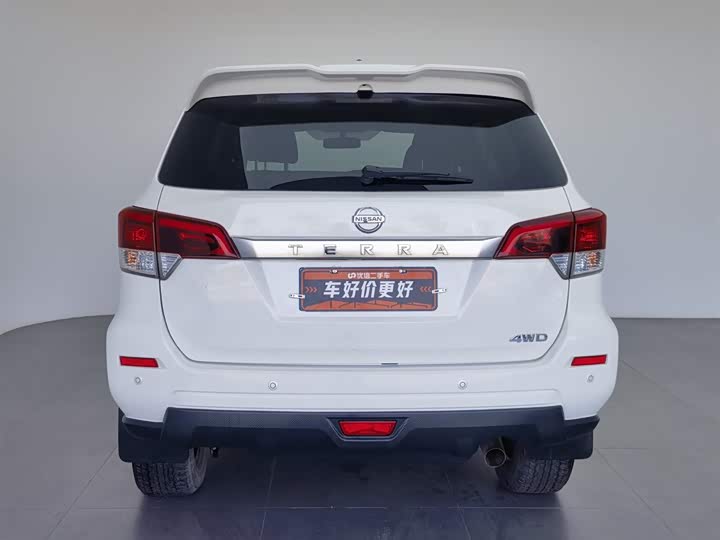 Фото 4 - Nissan Terra