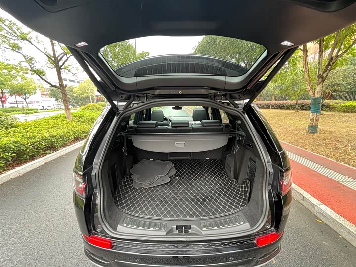 Фото 10 - Land Rover Discovery Sport