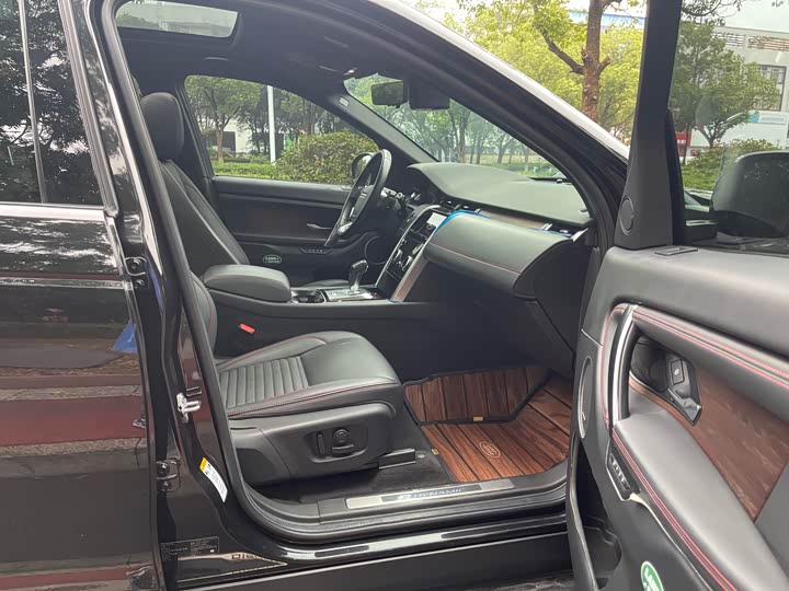 Фото 15 - Land Rover Discovery Sport