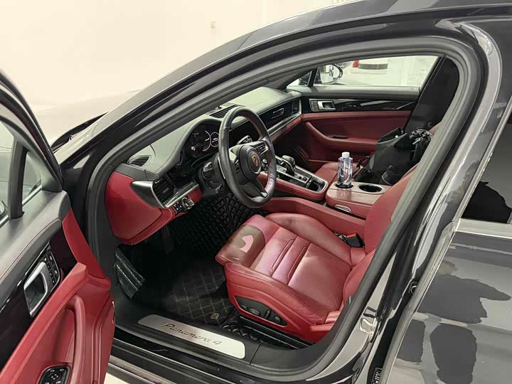 Фото 6 - Porsche Panamera