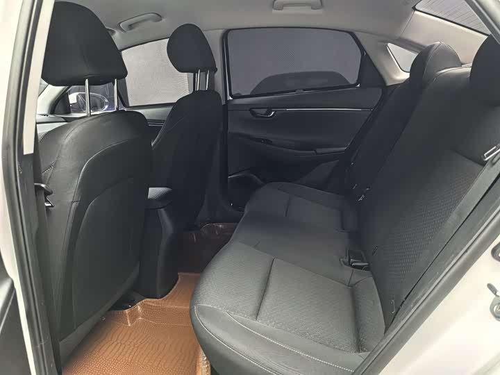 Фото 10 - Hyundai Celesta