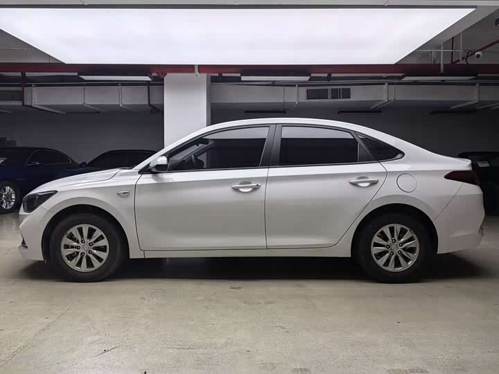 Фото 3 - Hyundai Celesta