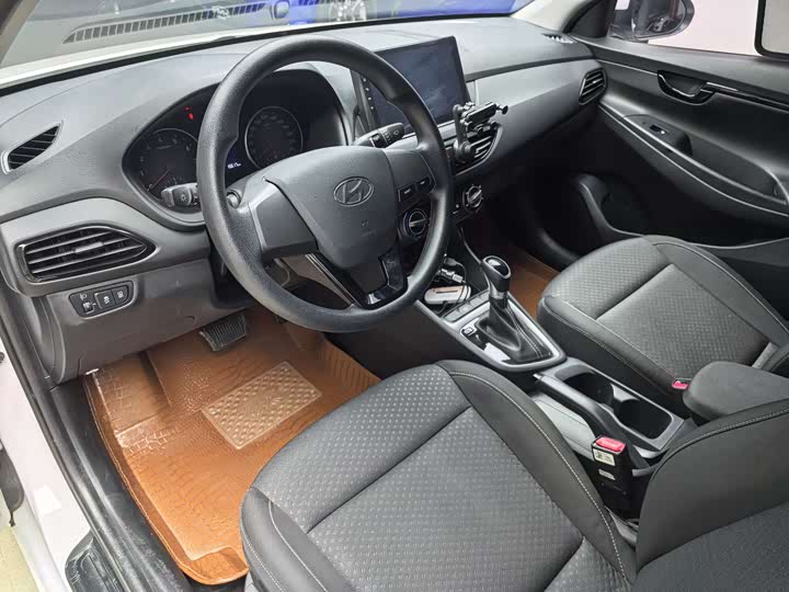 Фото 6 - Hyundai Celesta