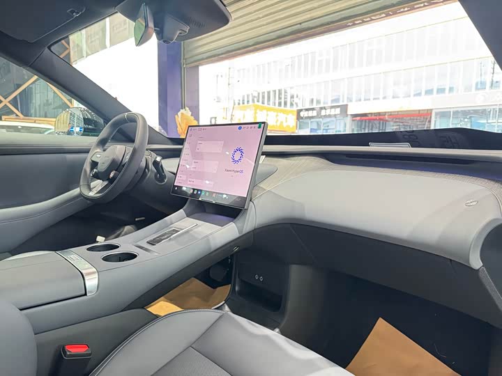 Фото 13 - Xiaomi YU7