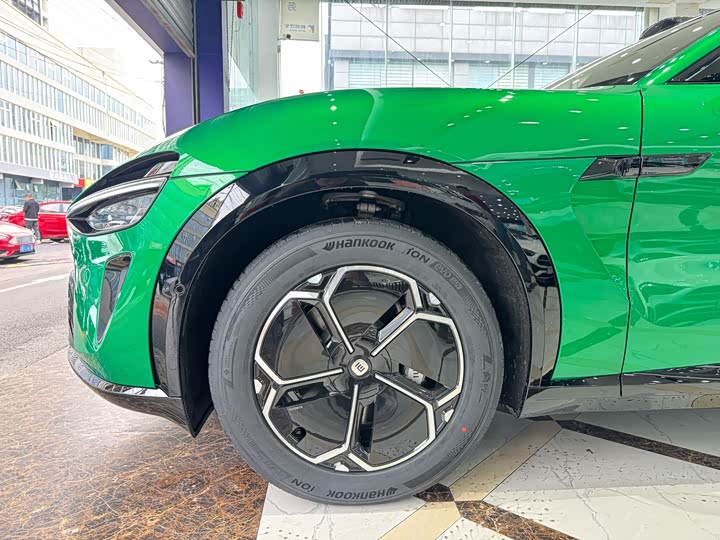 Фото 17 - Xiaomi YU7