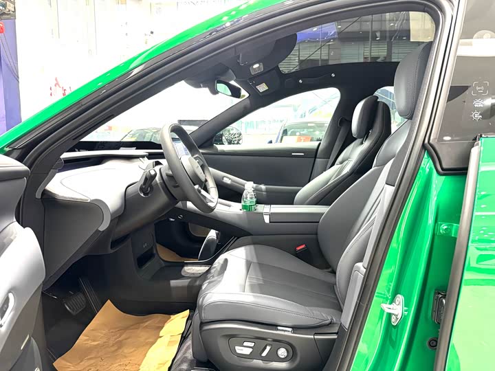 Фото 4 - Xiaomi YU7