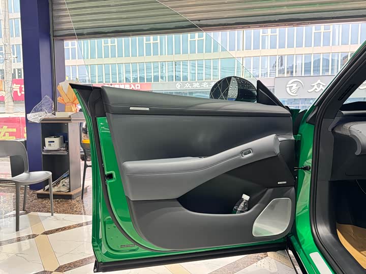 Фото 5 - Xiaomi YU7