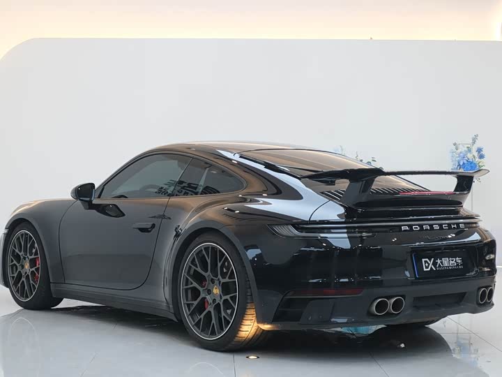 Фото 3 - Porsche 911