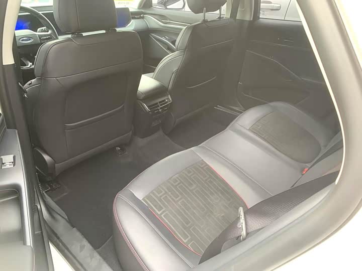 Фото 5 - Ford Mondeo