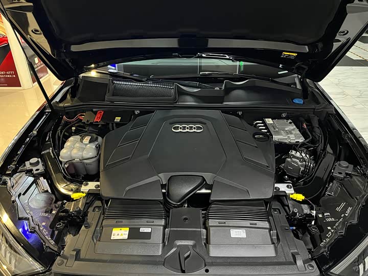 Фото 26 - Audi Q7