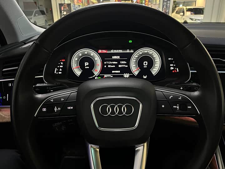 Фото 5 - Audi Q7