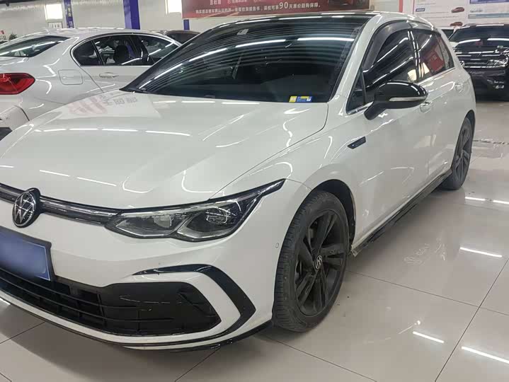 Фото 1 - Volkswagen Golf