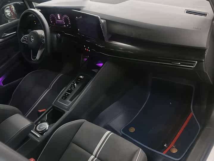 Фото 4 - Volkswagen Golf