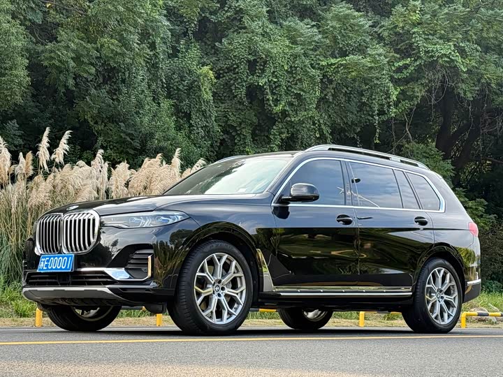 Фото 2 - BMW X7