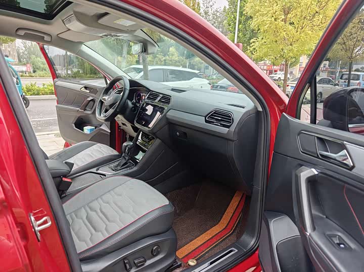 Фото 11 - Volkswagen Tiguan X