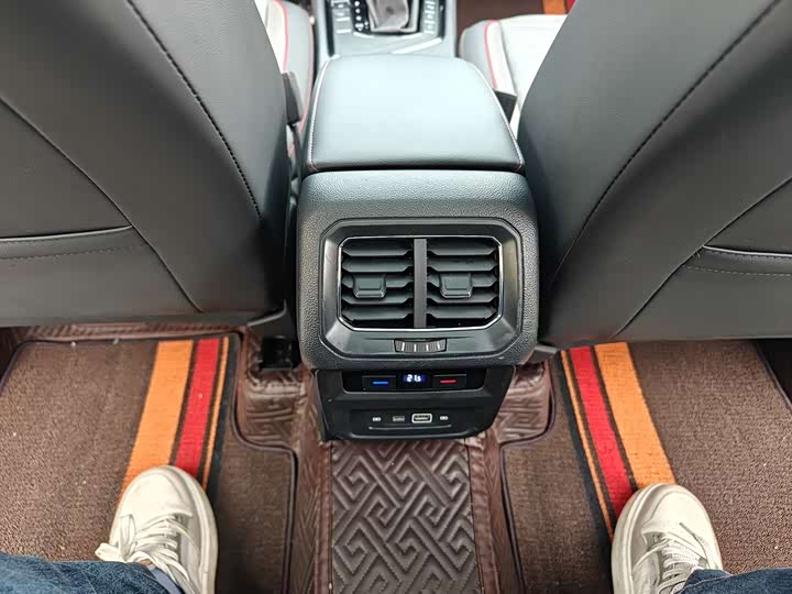 Фото 14 - Volkswagen Tiguan X