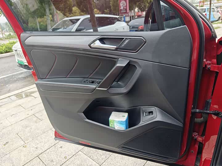 Фото 21 - Volkswagen Tiguan X