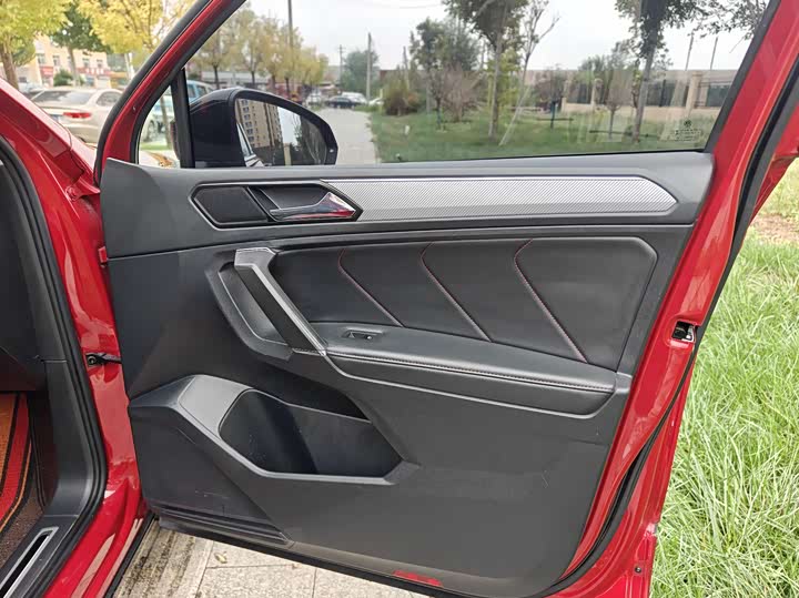 Фото 25 - Volkswagen Tiguan X