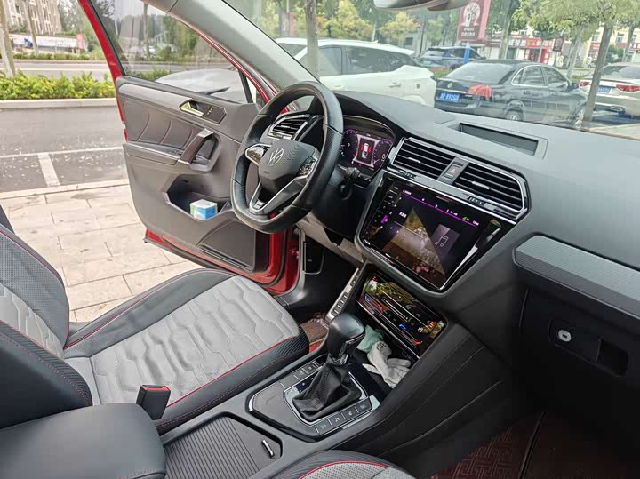 Фото 27 - Volkswagen Tiguan X