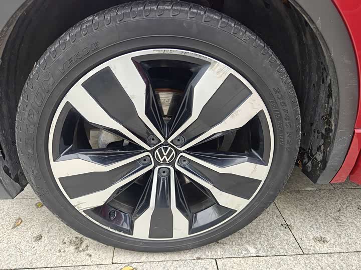 Фото 30 - Volkswagen Tiguan X