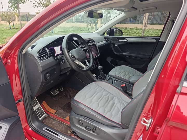 Фото 9 - Volkswagen Tiguan X