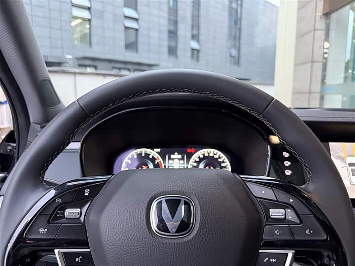 Фото 6 - Changan CS95