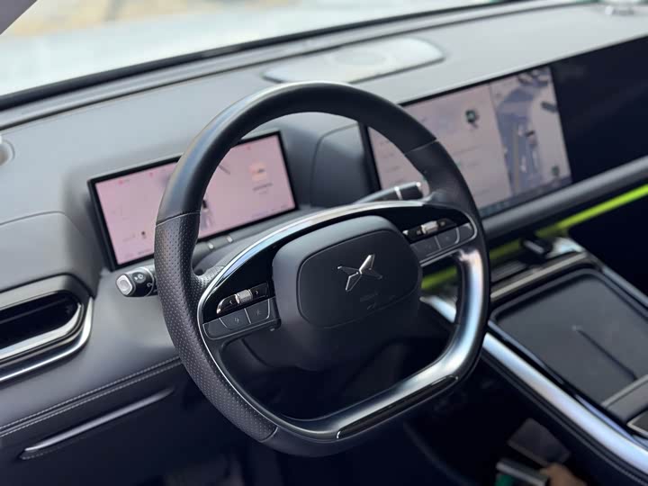 Фото 10 - XPeng G9