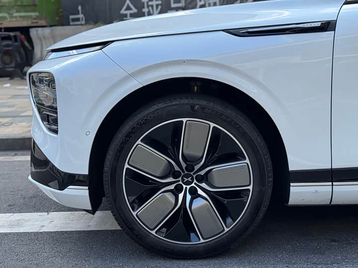 Фото 4 - XPeng G9