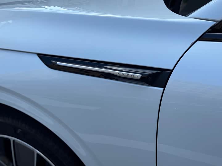 Фото 6 - XPeng G9