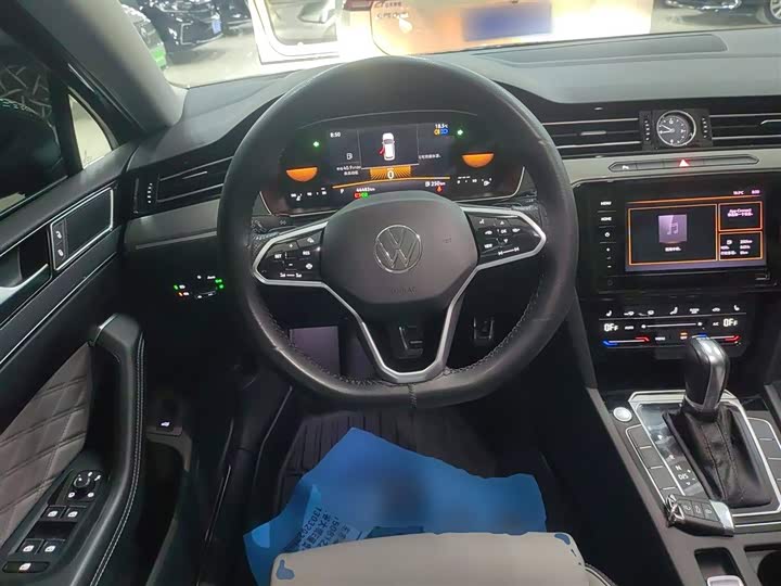 Фото 11 - Volkswagen Magotan