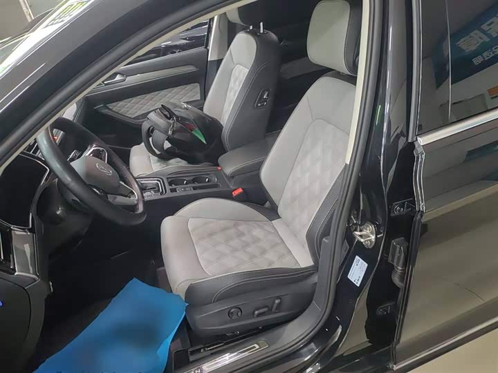 Фото 15 - Volkswagen Magotan