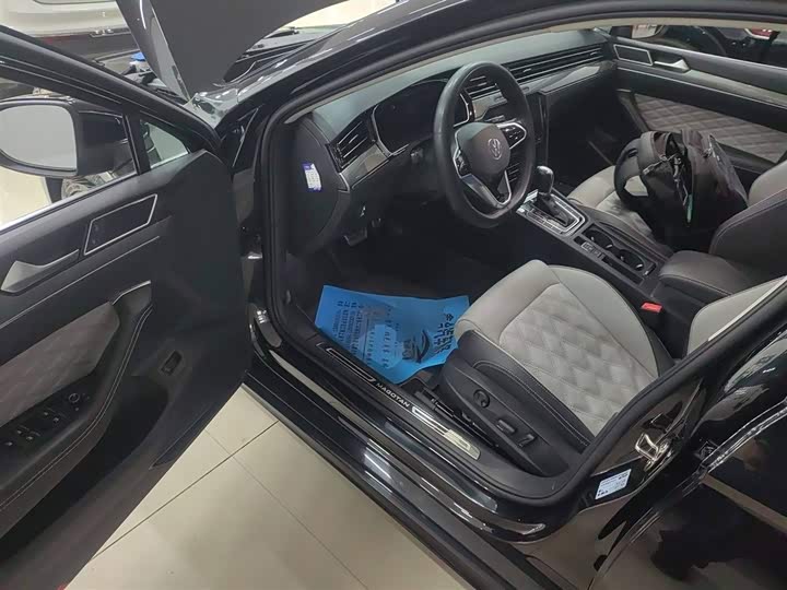 Фото 16 - Volkswagen Magotan