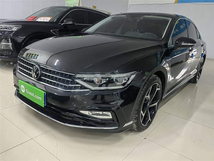 Фото 2 - Volkswagen Magotan