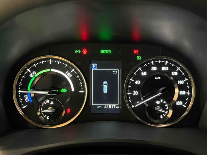 Фото 21 - Lexus LM