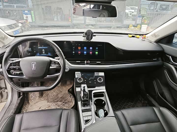 Фото 6 - Bestune B70