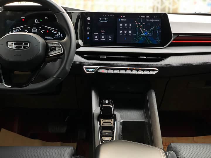 Фото 10 - Geely Binrui