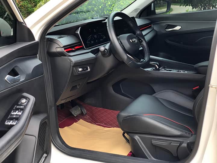 Фото 12 - Geely Binrui