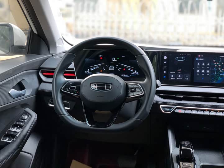 Фото 13 - Geely Binrui