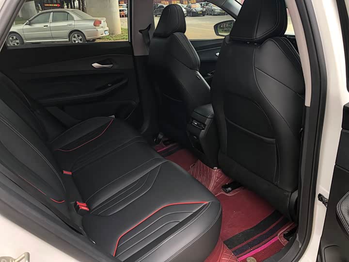 Фото 23 - Geely Binrui