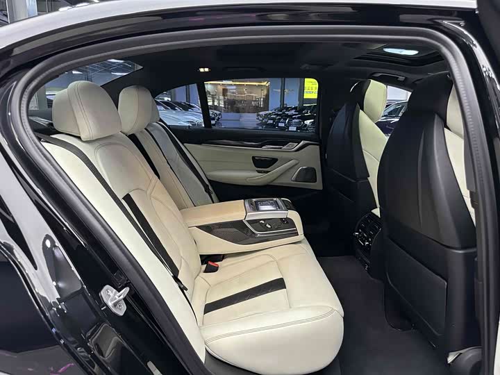 Фото 7 - BMW 5 Series