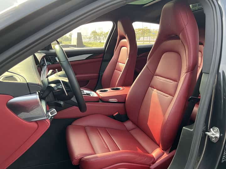 Фото 11 - Porsche Panamera