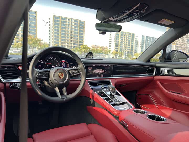 Фото 9 - Porsche Panamera