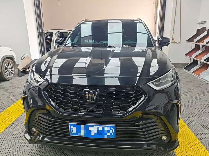 Фото 2 - Toyota Crown Kluger