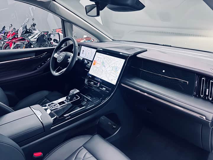 Фото 17 - GAC Trumpchi M8