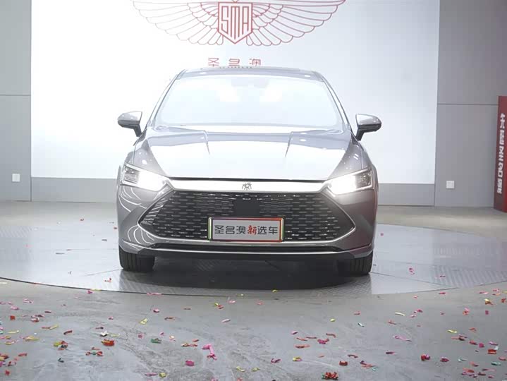 Фото 3 - BYD Qin Plus