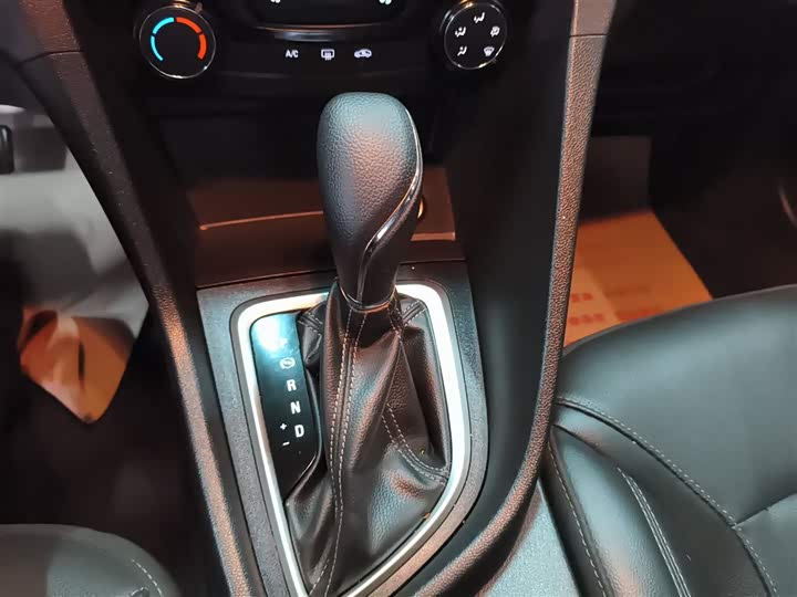 Фото 14 - Buick Excelle GT