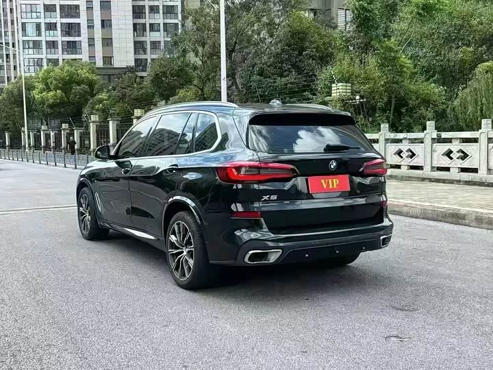 Фото 8 - BMW X5