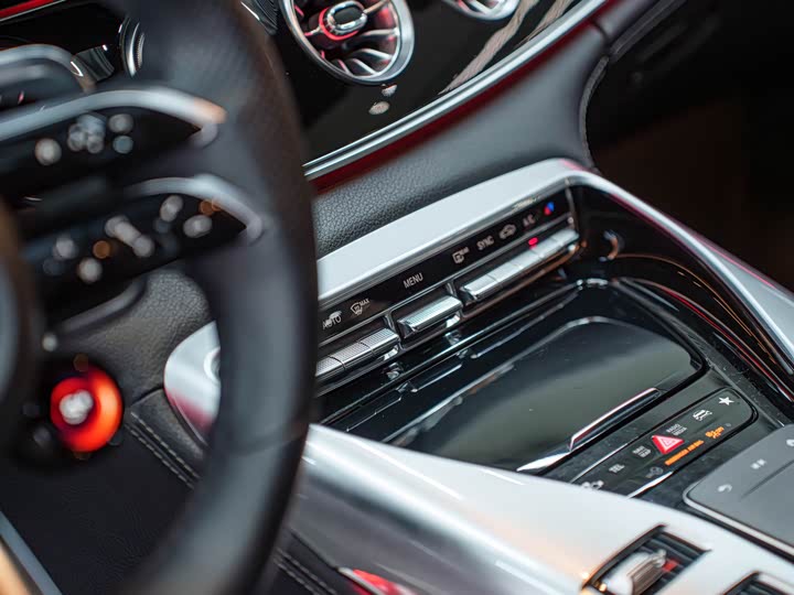 Фото 16 - Mercedes-Benz AMG GT